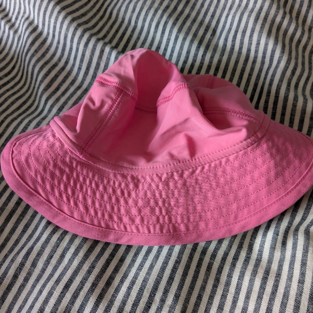 NWT Primary sun hat